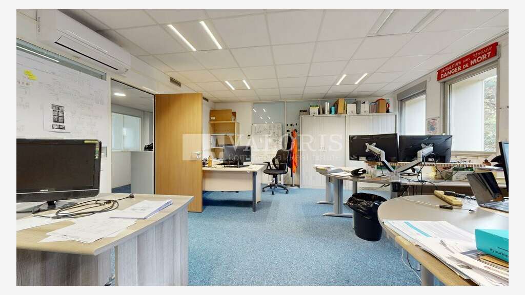 Bureaux à vendre dans parc arboré à Ecully