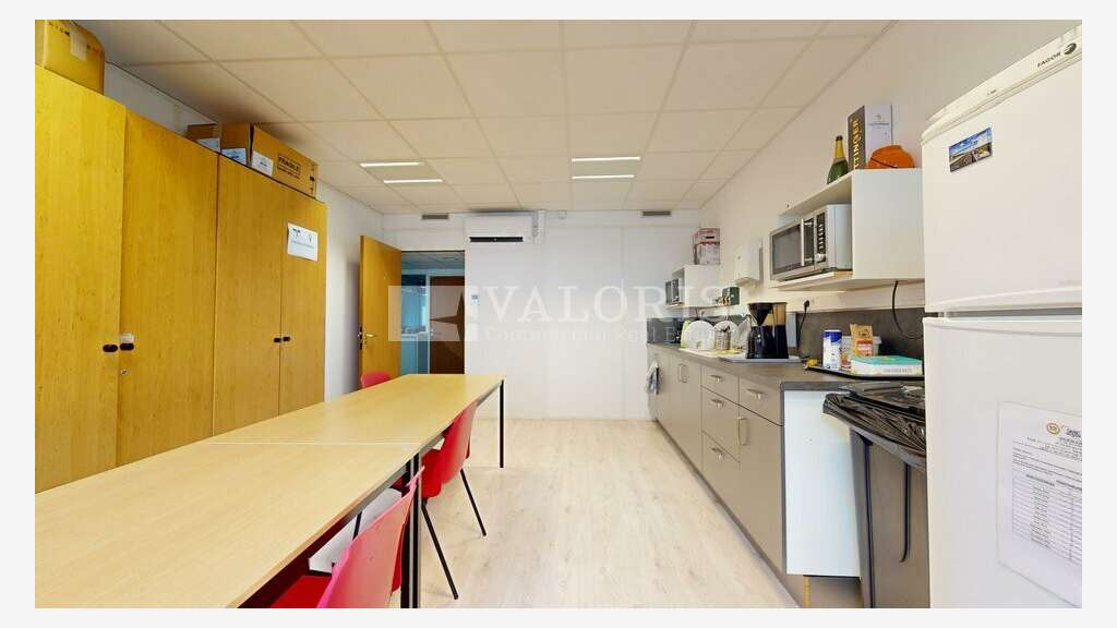 Bureaux à vendre dans parc arboré à Ecully