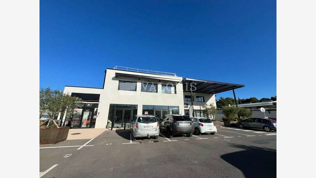 Bureaux 845m² divisibles R+1 à vendre à Éguilles