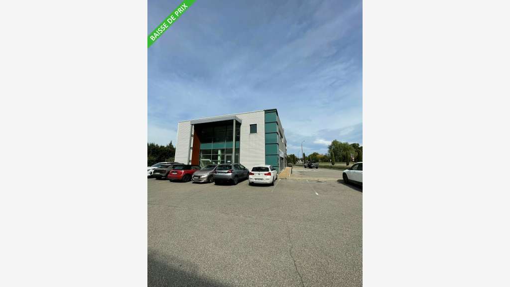 Bureaux 123m² à vendre à Entraigues-sur-la-Sorgue