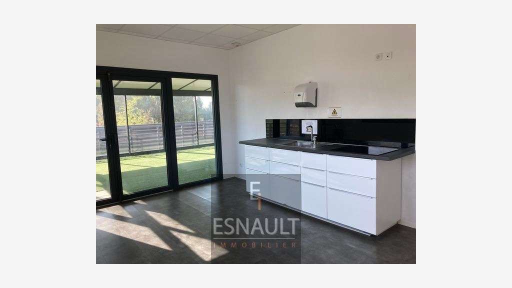 Vente locaux 1200m² de belle facture à Montpellier