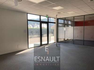 Vente locaux 1200m² de belle facture à Montpellier
