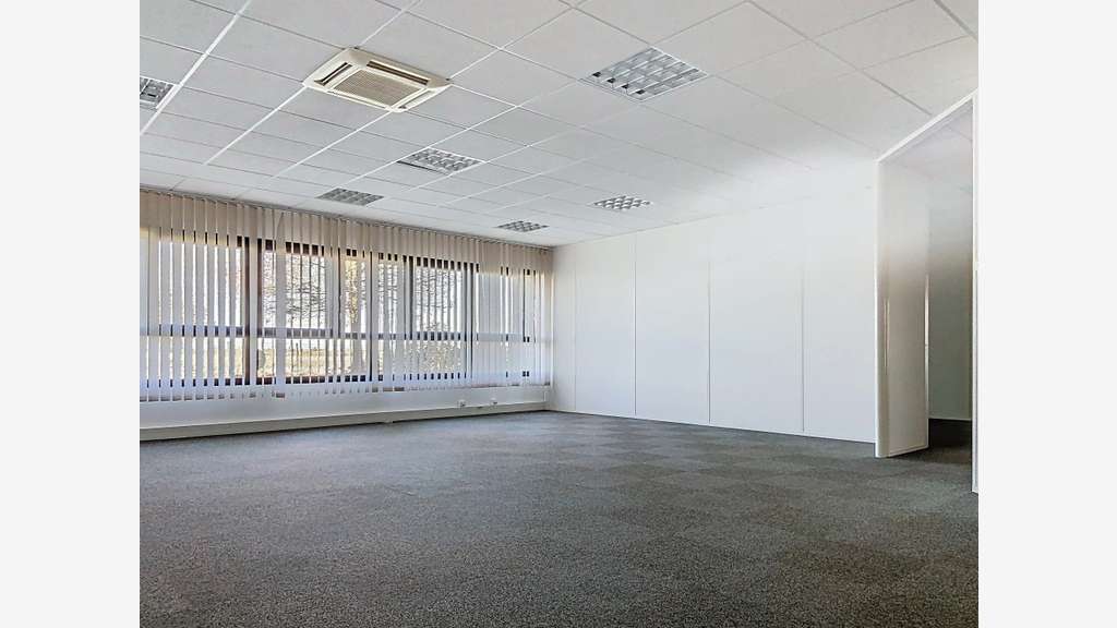 AV locaux professionnels 1 573m² Entzheim Aéroparc