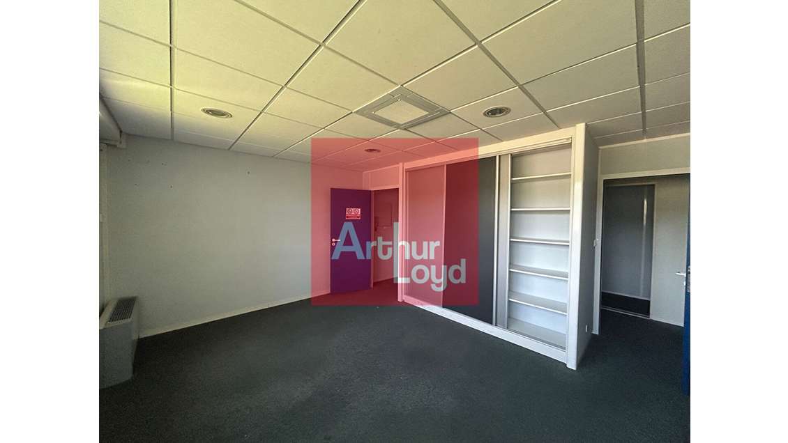 Vente bureaux 233m² proche Agen à Estillac 