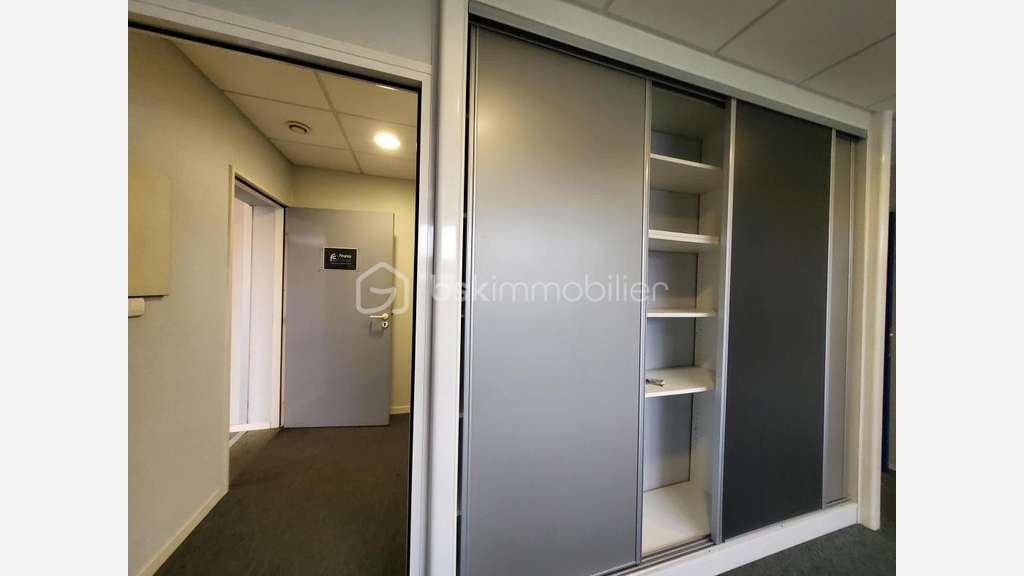Vente bureaux de 93m² à Estillac