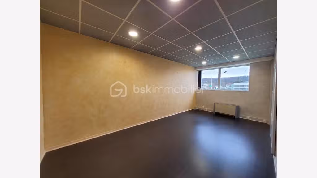 Vente bureaux de 93m² à Estillac