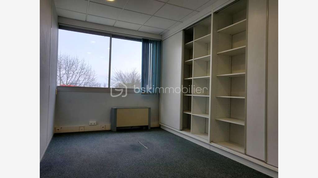 Vente bureaux de 93m² à Estillac
