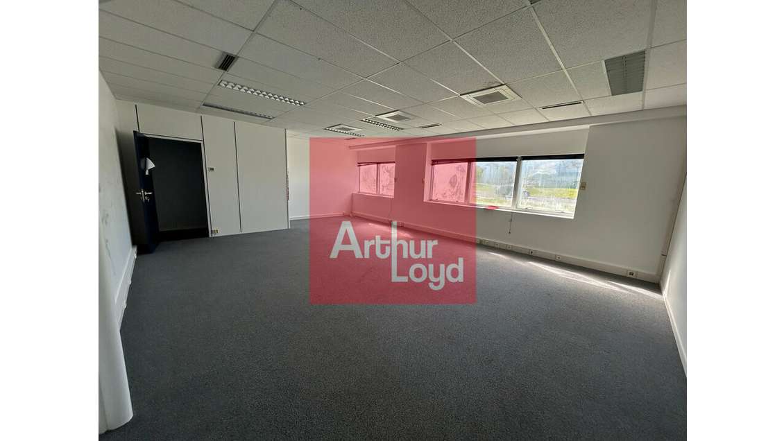 ESTILLAC - BUREAUX à vendre