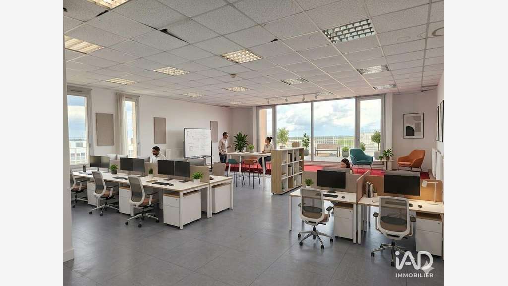 Bureau à Évry