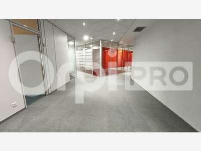 Vente plateau de bureau 1500m² R+4 à Évry