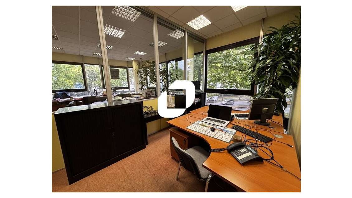 Vente Bureaux 161m² Evry courcouronnes