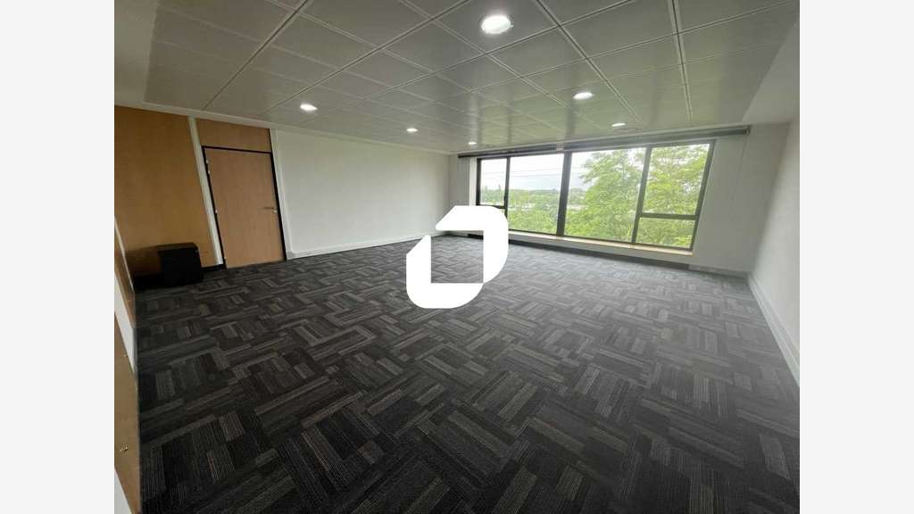 Vente Bureaux 50m² Evry courcouronnes