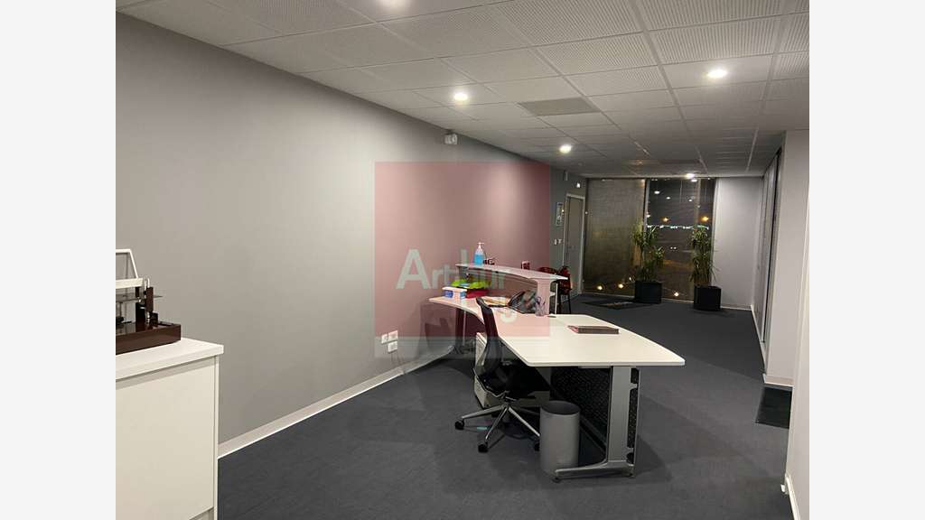 Vente bureaux exceptionnels 258m² à Boé