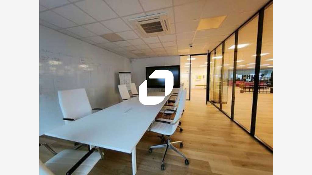 Vente Bureaux 176m² Ferrieres