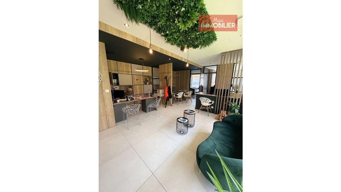 Bureau haut de gamme de 80 m² au sein d'un parc d'