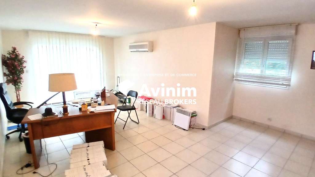 Vente bureaux transformable en F3 à Fleury