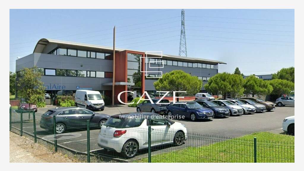 Bureaux 1800m² R+2 à vendre à Floirac