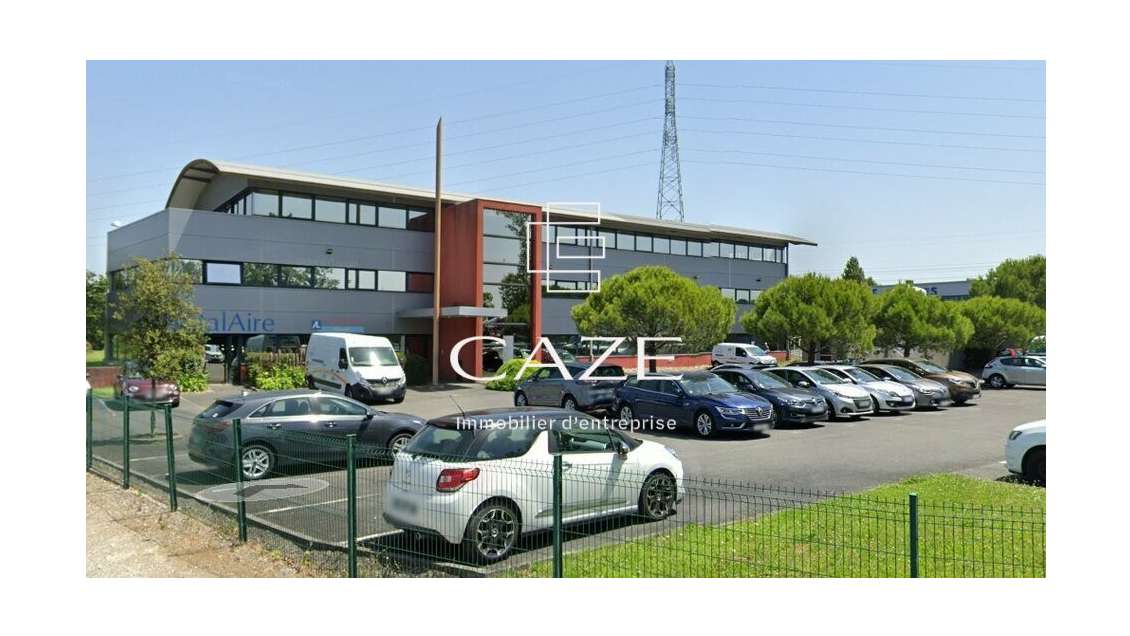Bureaux 1800m² R+2 à vendre à Floirac