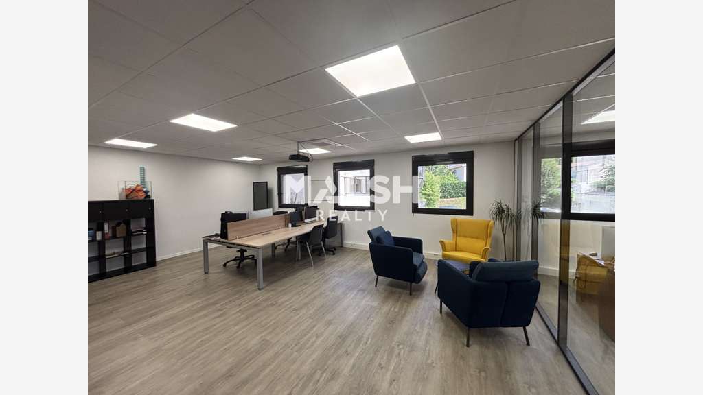 A vendre bureaux 71m² à Francheville