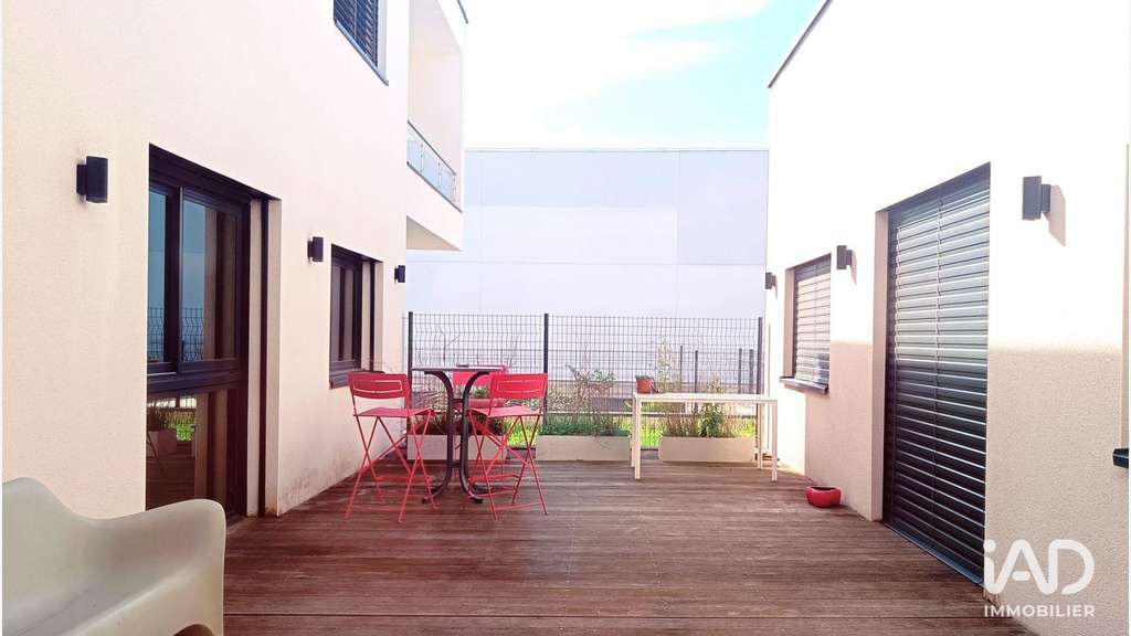 Vente bureau de 902m² à Francheville secteur Alaï
