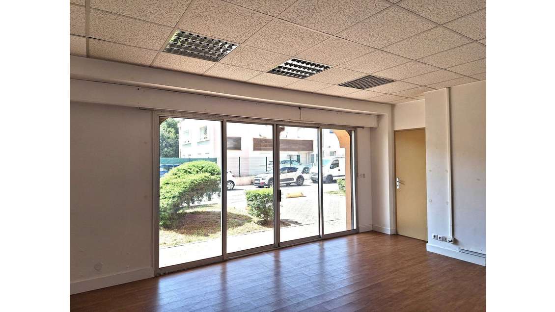 Vente bureaux professionnels 130m² à Fréjus
