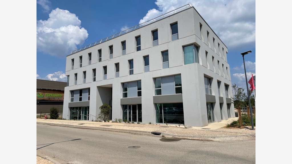 Bureaux 185m² à vendre Gardanne Pôle Yvon Morandat