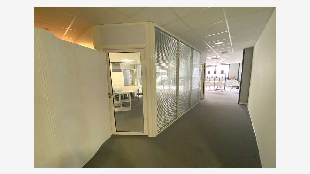 Bureaux 234m² R+1 à vendre à Grabels