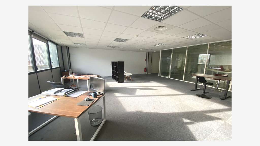Bureaux 234m² R+1 à vendre à Grabels