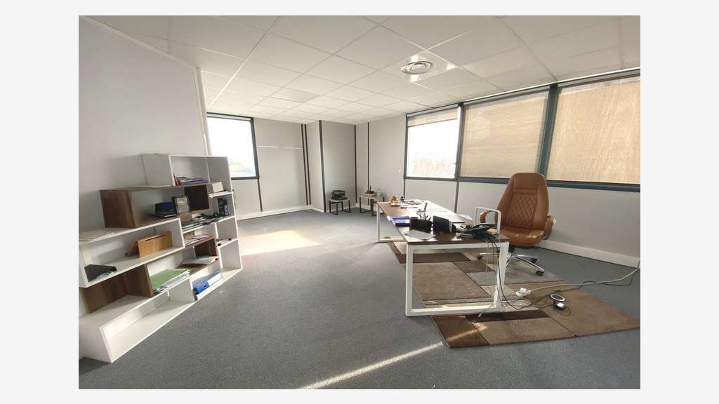 Bureaux 234m² R+1 à vendre à Grabels
