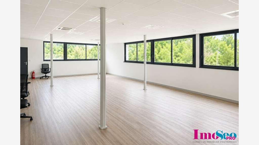 Bureaux de 179m² à vendre axe passant Gradignan