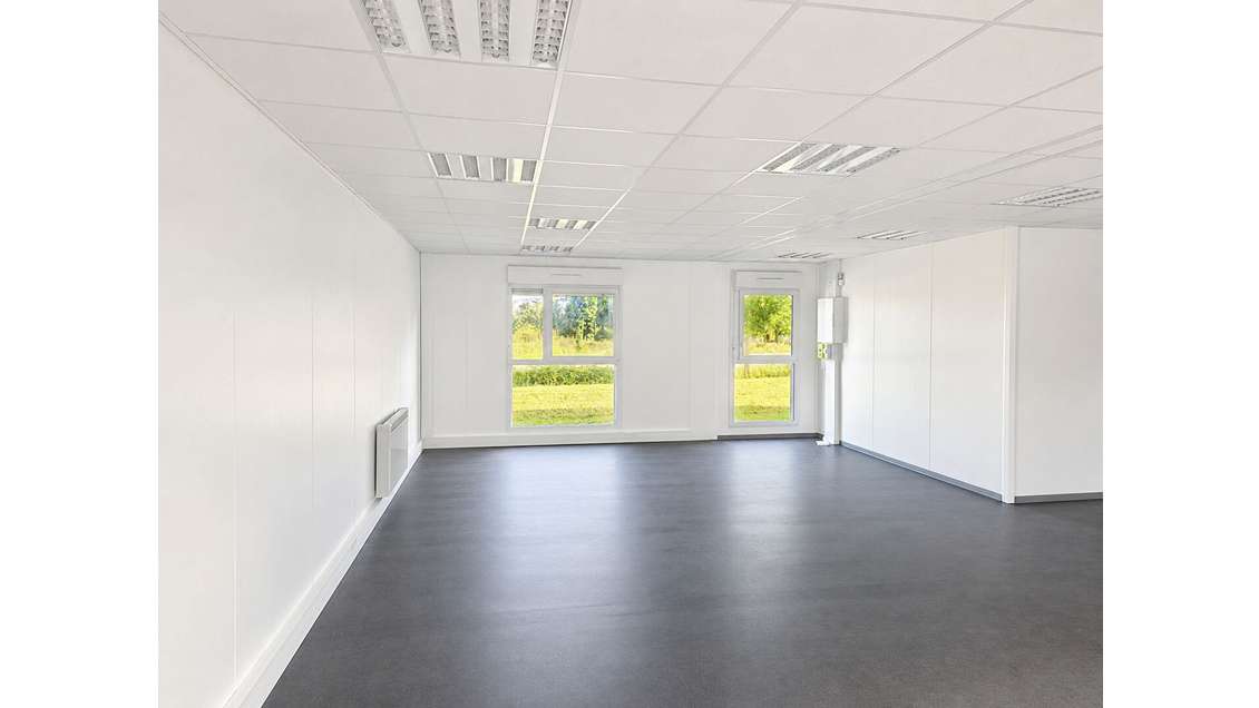 AV bureaux 70m² entre Rennes et Ploërmel accès N24