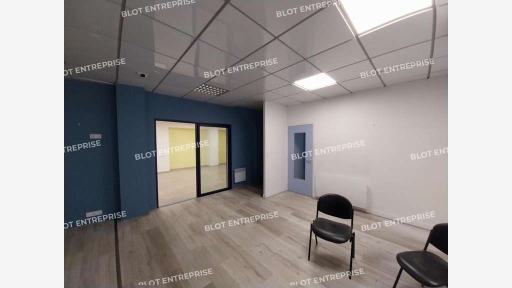 A vendre bureaux 276m² en centre-ville à Guérande