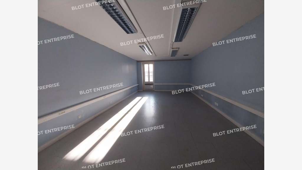 A vendre bureaux 276m² en centre-ville à Guérande