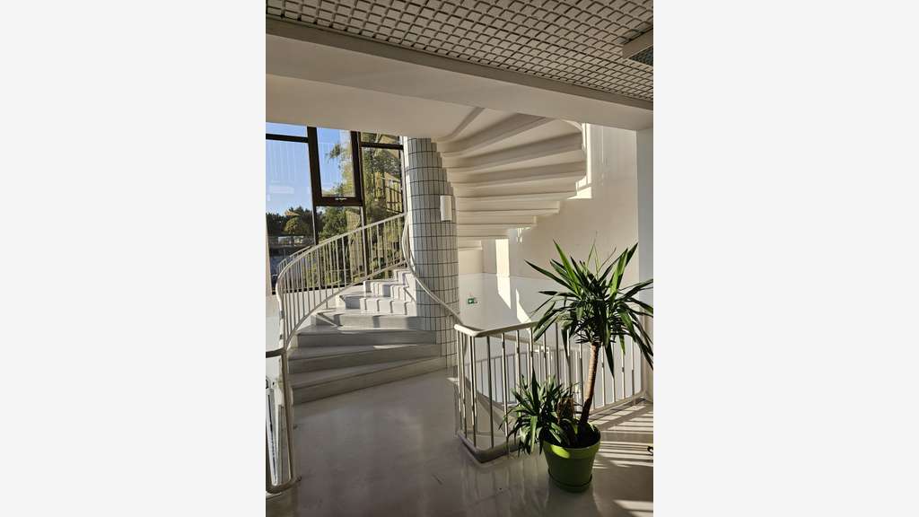 Bureaux lumineux 825m² à vendre à Guichen