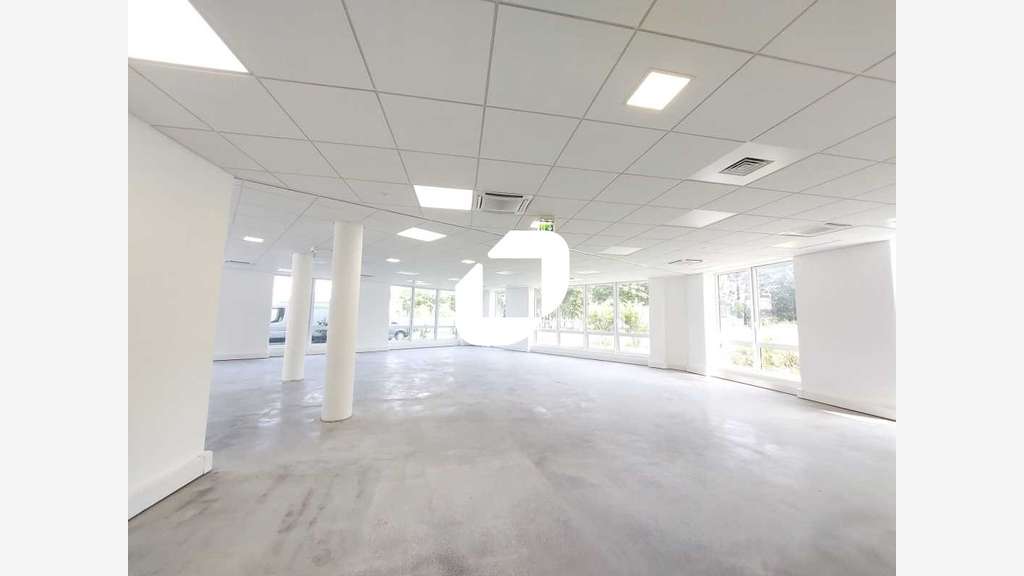 Vente Bureaux 181m² Guyancourt