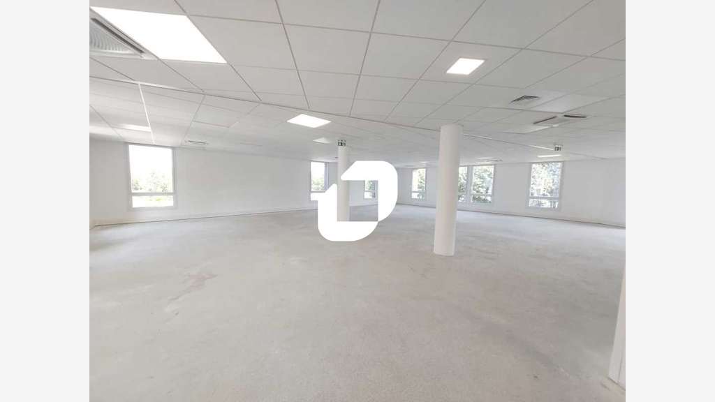 Vente Bureaux 181m² Guyancourt