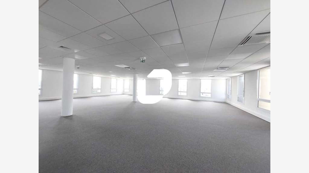 Vente Bureaux 181m² Guyancourt