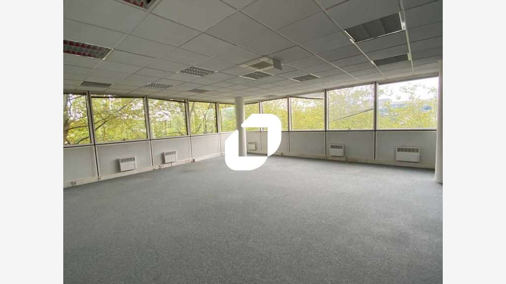 Vente Bureaux 206m² Guyancourt