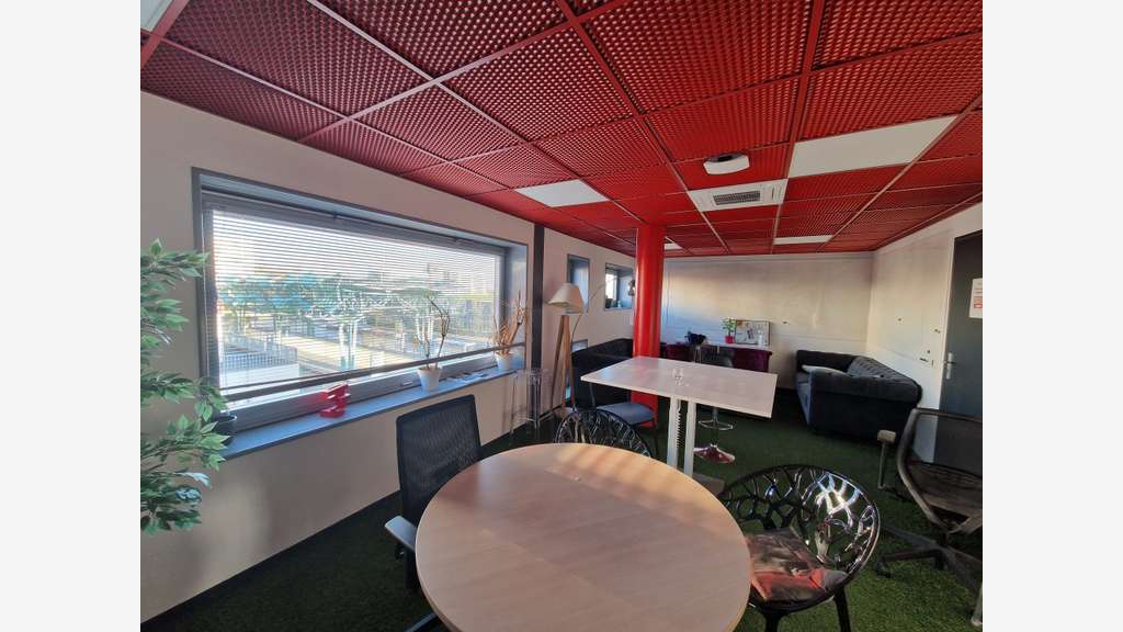 Bureaux 515m² à vendre au Nord de Caen