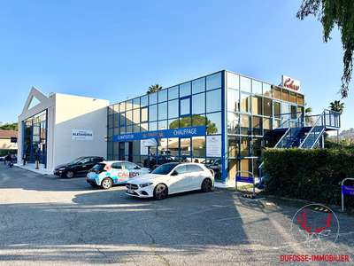 Bureaux 304m² proche axes autoroutiers à Hyères