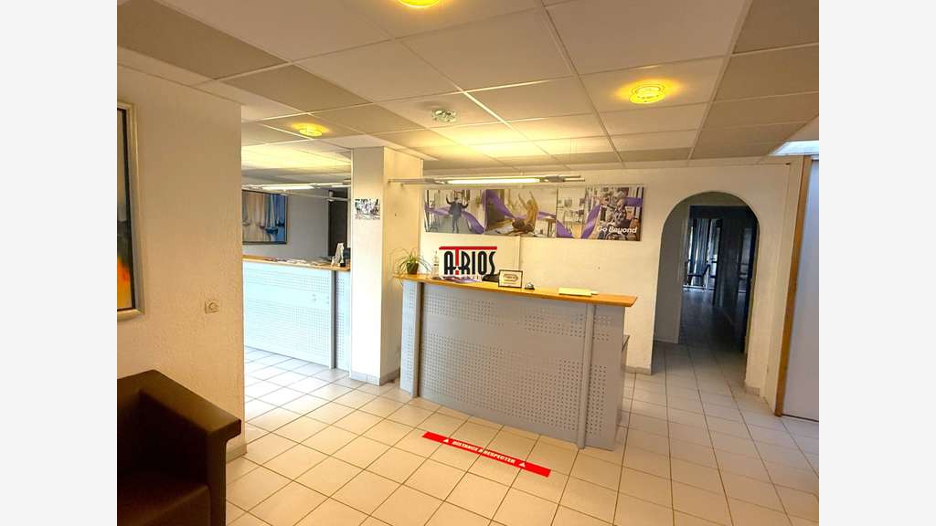 Vente bureaux 315m² au 1er étage + parkings Hyères