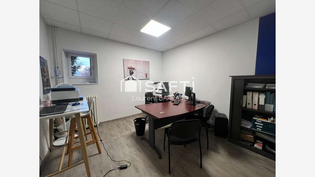 Vente immeuble de bureaux 110m² à Issoire centre