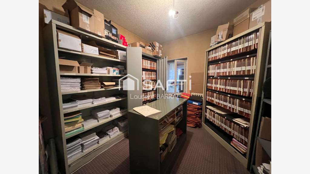 Vente immeuble de bureaux 110m² à Issoire centre