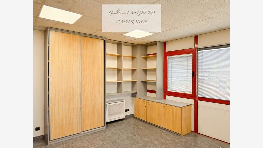 Bâtiment industriel 2 239m² sur 9687m² ZI Izernore