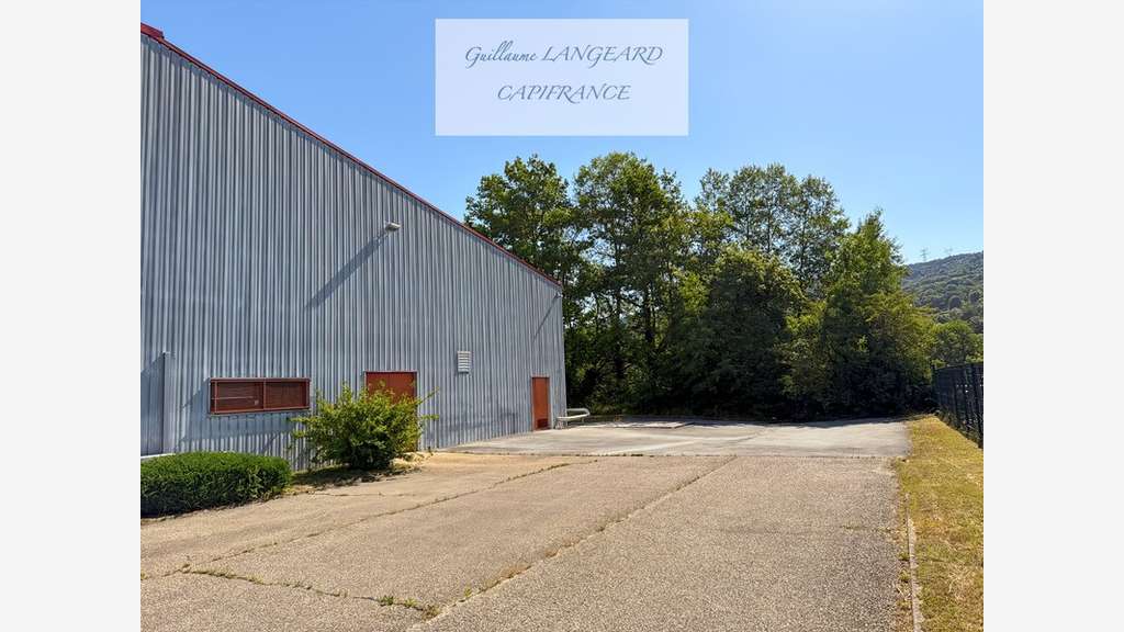 Bâtiment industriel 2 239m² sur 9687m² ZI Izernore