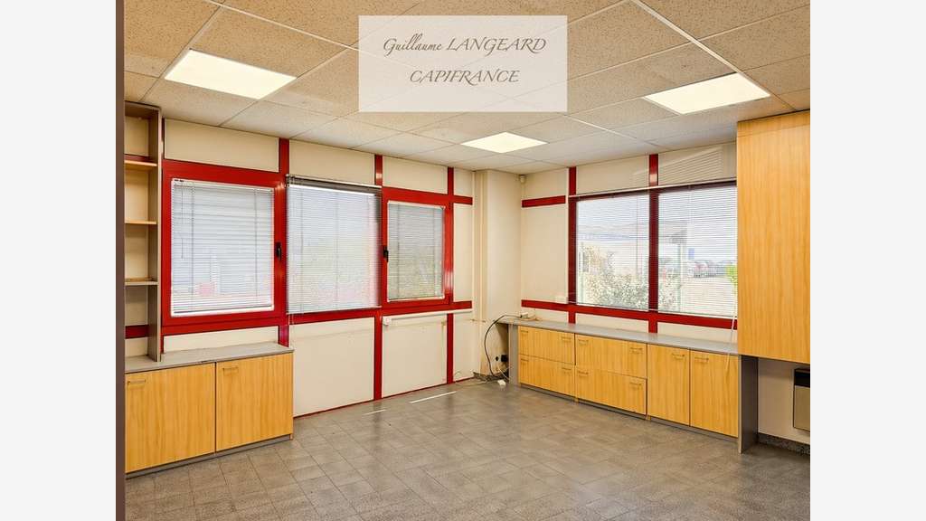 Bâtiment industriel 2 239m² sur 9687m² ZI Izernore