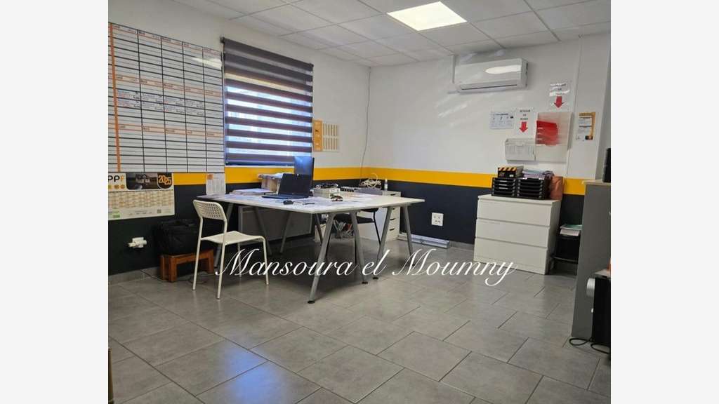 AV local commercial moderne à Joué-lès-Tours