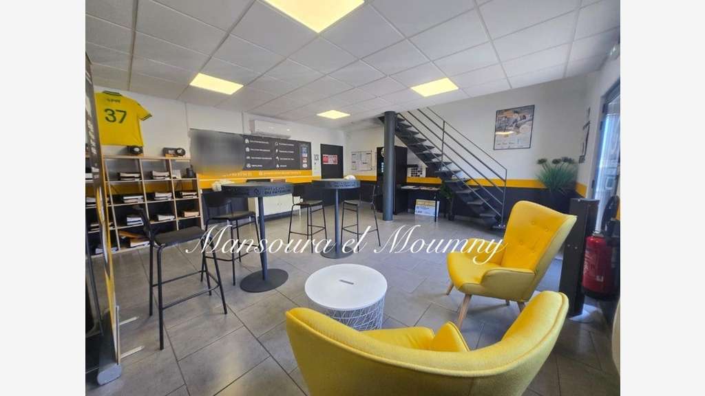 AV local commercial moderne à Joué-lès-Tours