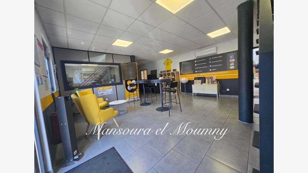 AV local commercial moderne à Joué-lès-Tours