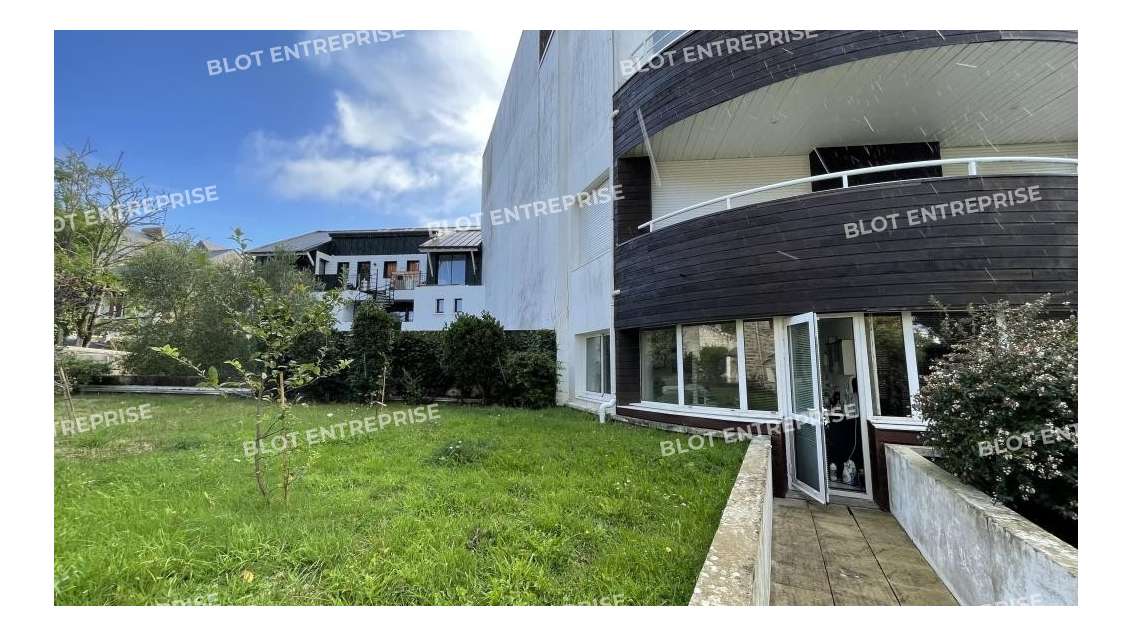 A vendre bureaux 103m² belle visibilité à La Baule